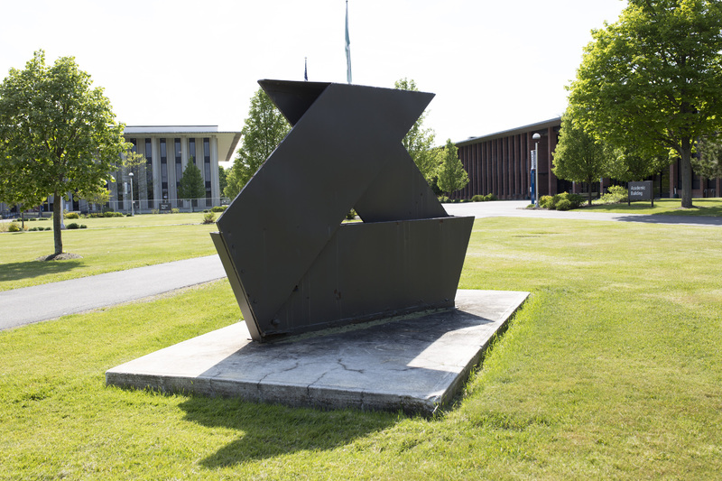 Photograph of Untitled Sculpture - AO-00103-006.jpg