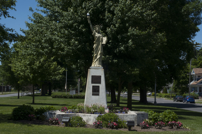Photograph of Statue of Liberty Replica - AO-00135-001.jpg