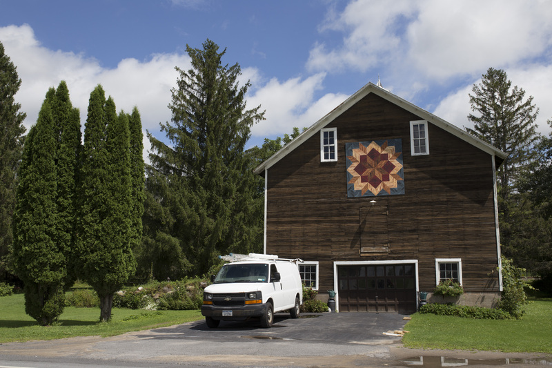 Photograph of Garage Quilt - AO-00148-013.jpg