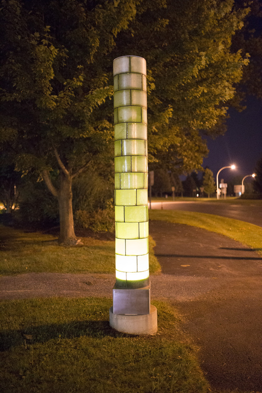 Photograph of Green Light Column - AO-00164-022.jpg