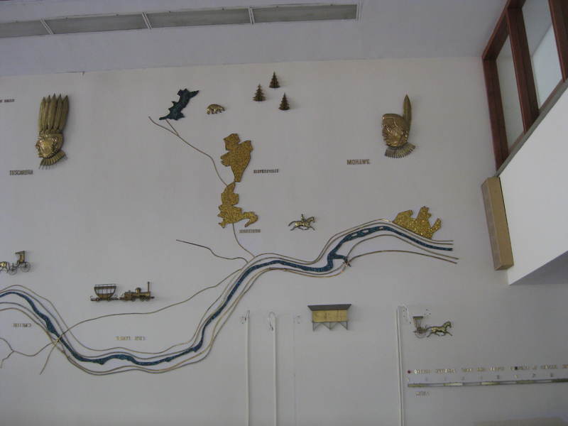 Photograph of Oneida National Bank Relief and Mosaic - IMG_2149.JPG
