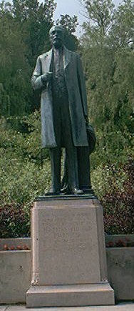 Photograph of Thomas R. Proctor Monument - trproctor.jpg