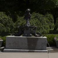 Photograph of Swan Fountain - AO-00080-002.jpg